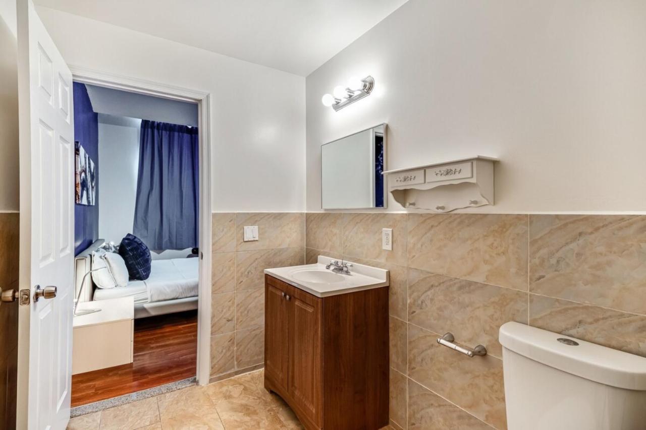 Lovely 2bd Apt Steps From The Convention Center Apartment Philadelphia